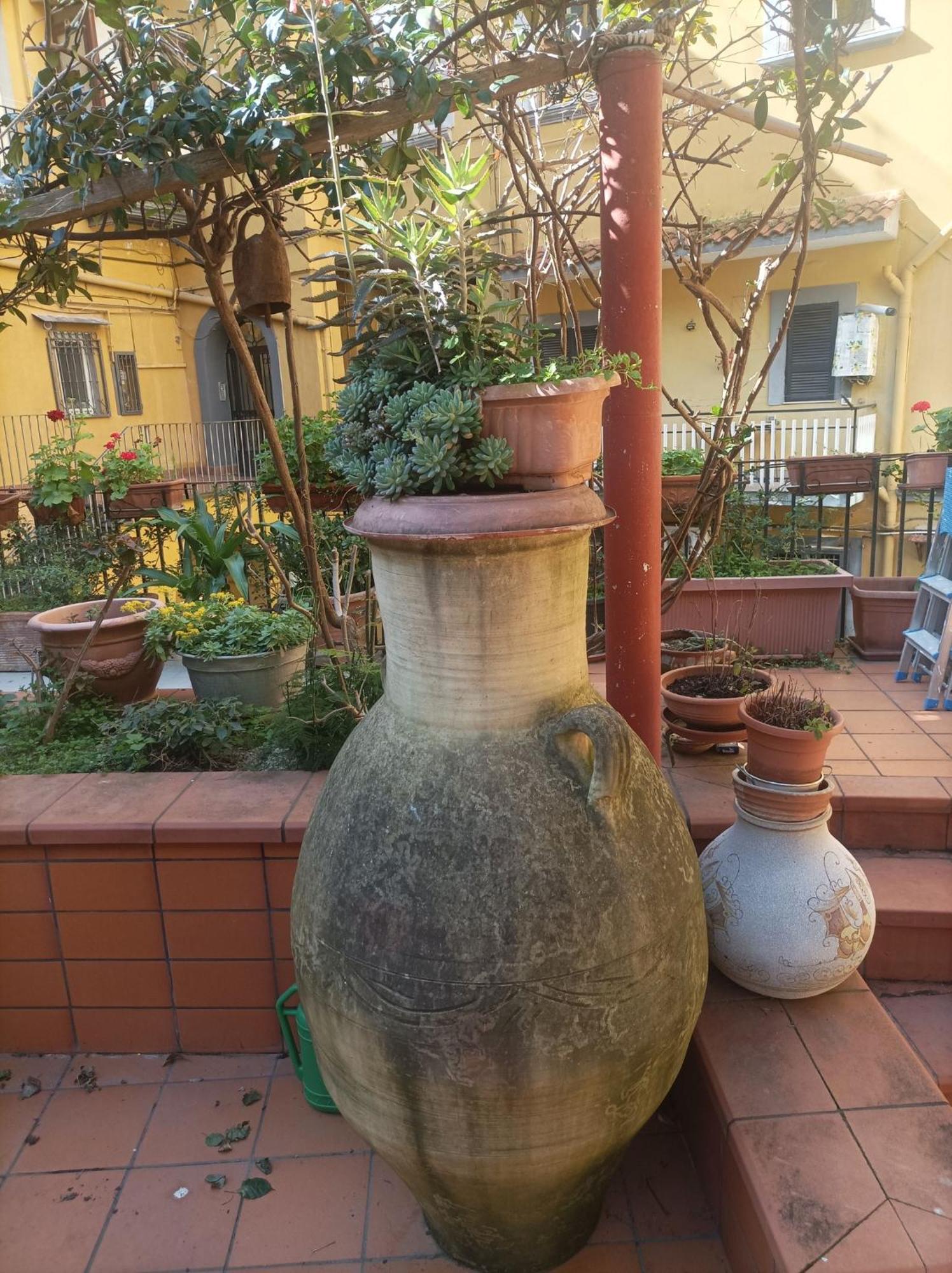 Отель Il Giardino Nascosto Неаполь Экстерьер фото